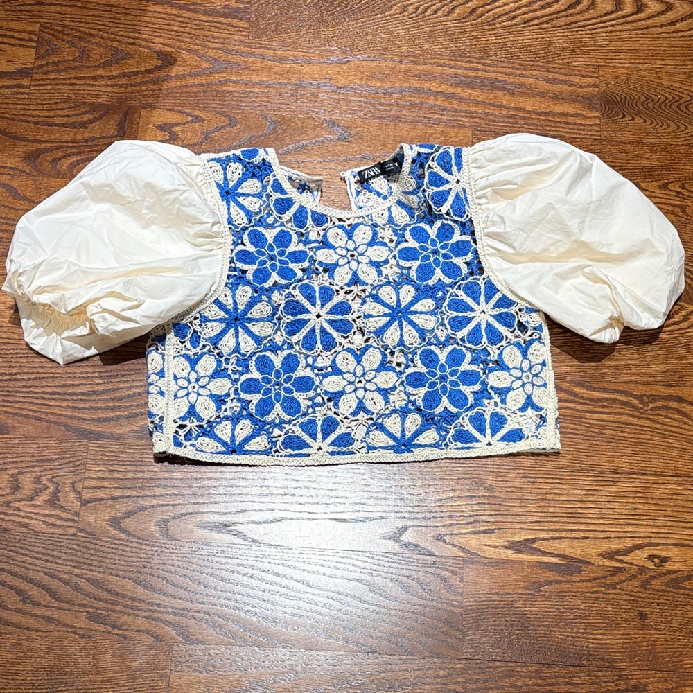 Zara Blue and Cream Puffy Sleeves Crop Top